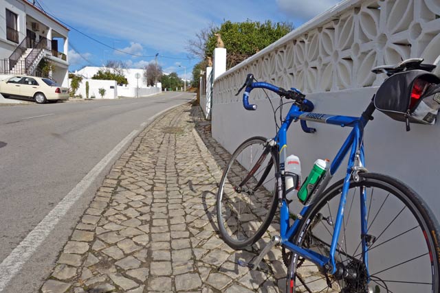 bike-on-road