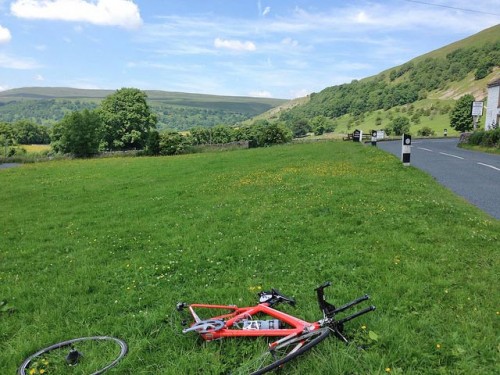 bike-side-road-buckeden-500x375