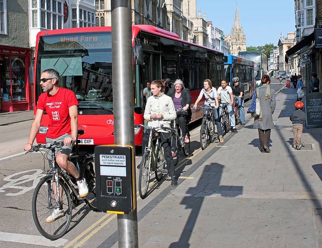 cyclists-adv-stop-bus
