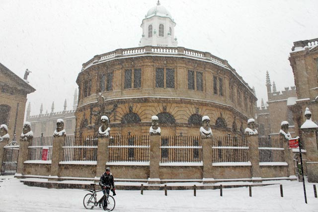 snow-sheldonian