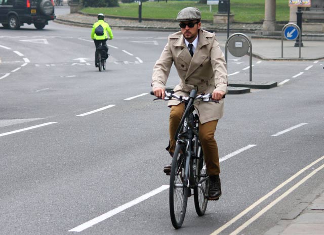 suit-cap