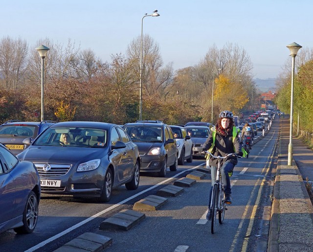 cycle-path-donnignton-3