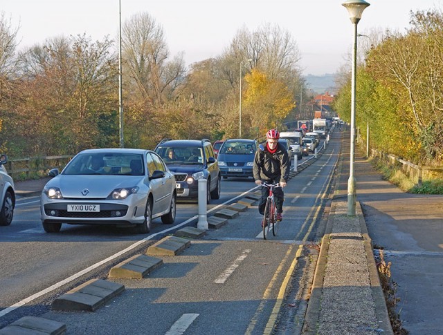 cycle-path-donnignton