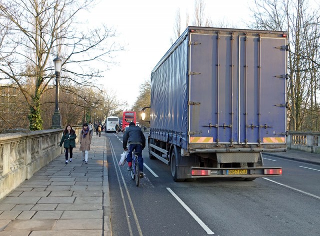 lorry-overtake