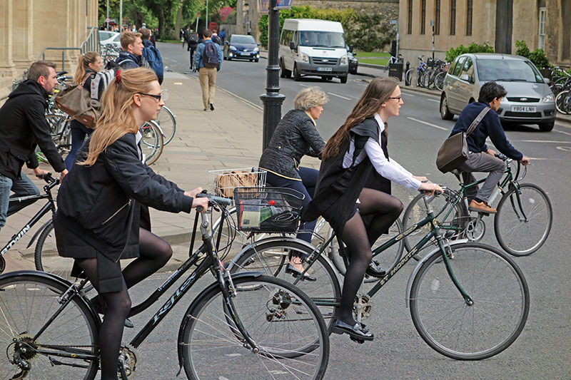 cyclists-800