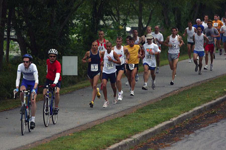 -lead-cyclist-marathon